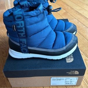 The North face youth thermoball pull-on boots